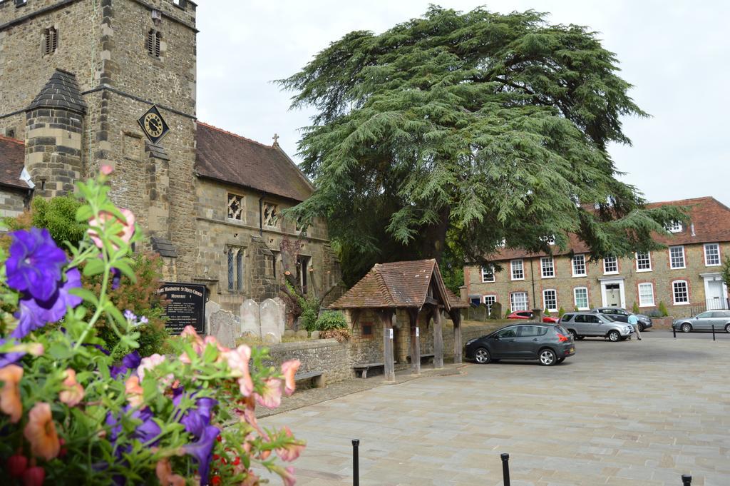 The Swan Inn Midhurst Exterior foto