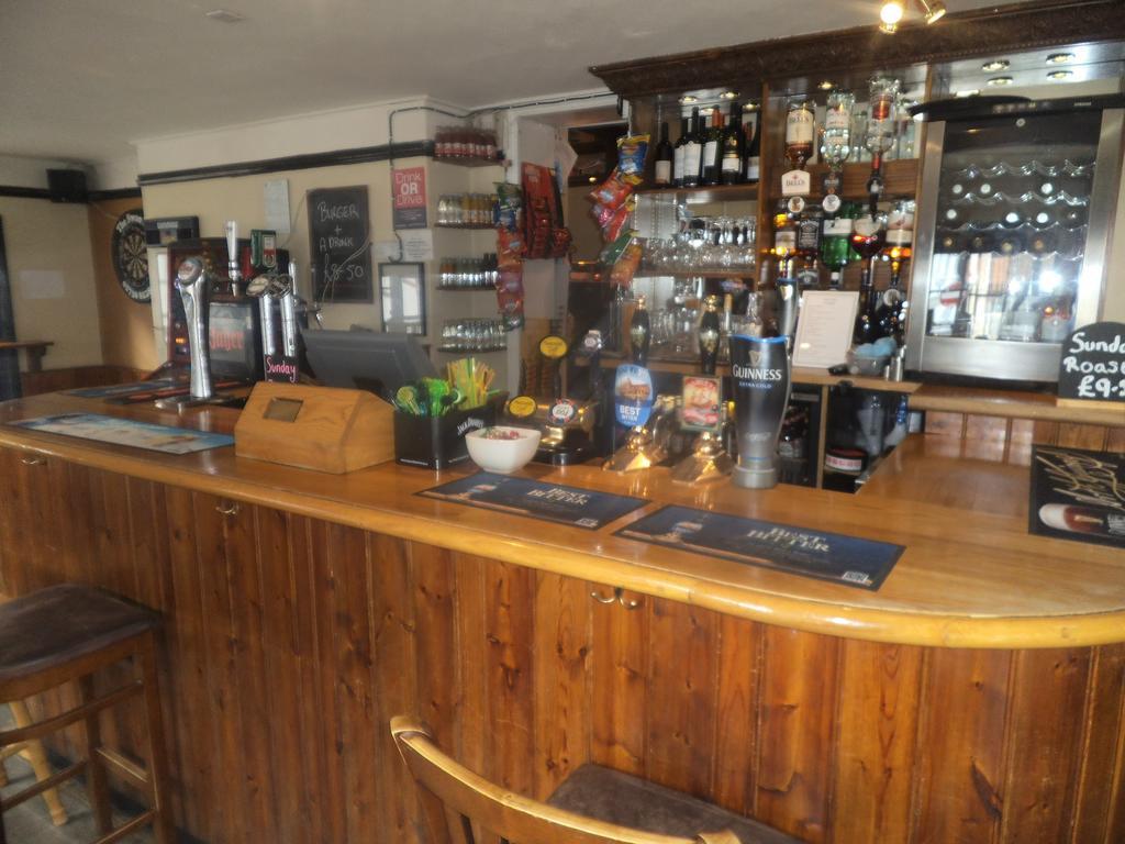 The Swan Inn Midhurst Exterior foto